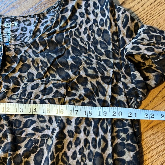 Half Moon animal print gown.  XL - Picture 4 of 6